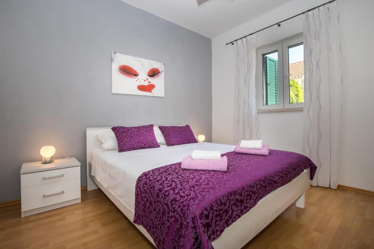 Apartmani Filipic Бол Екстериор снимка