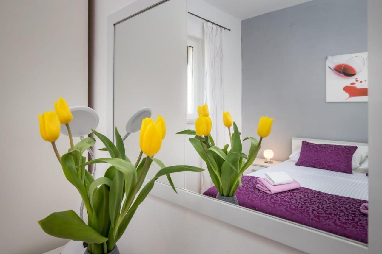 Apartmani Filipic Бол Екстериор снимка